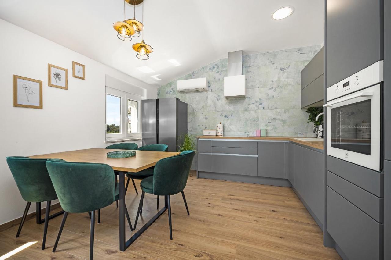 Luxury Apartments Lotus&Lovor Πούλα Εξωτερικό φωτογραφία