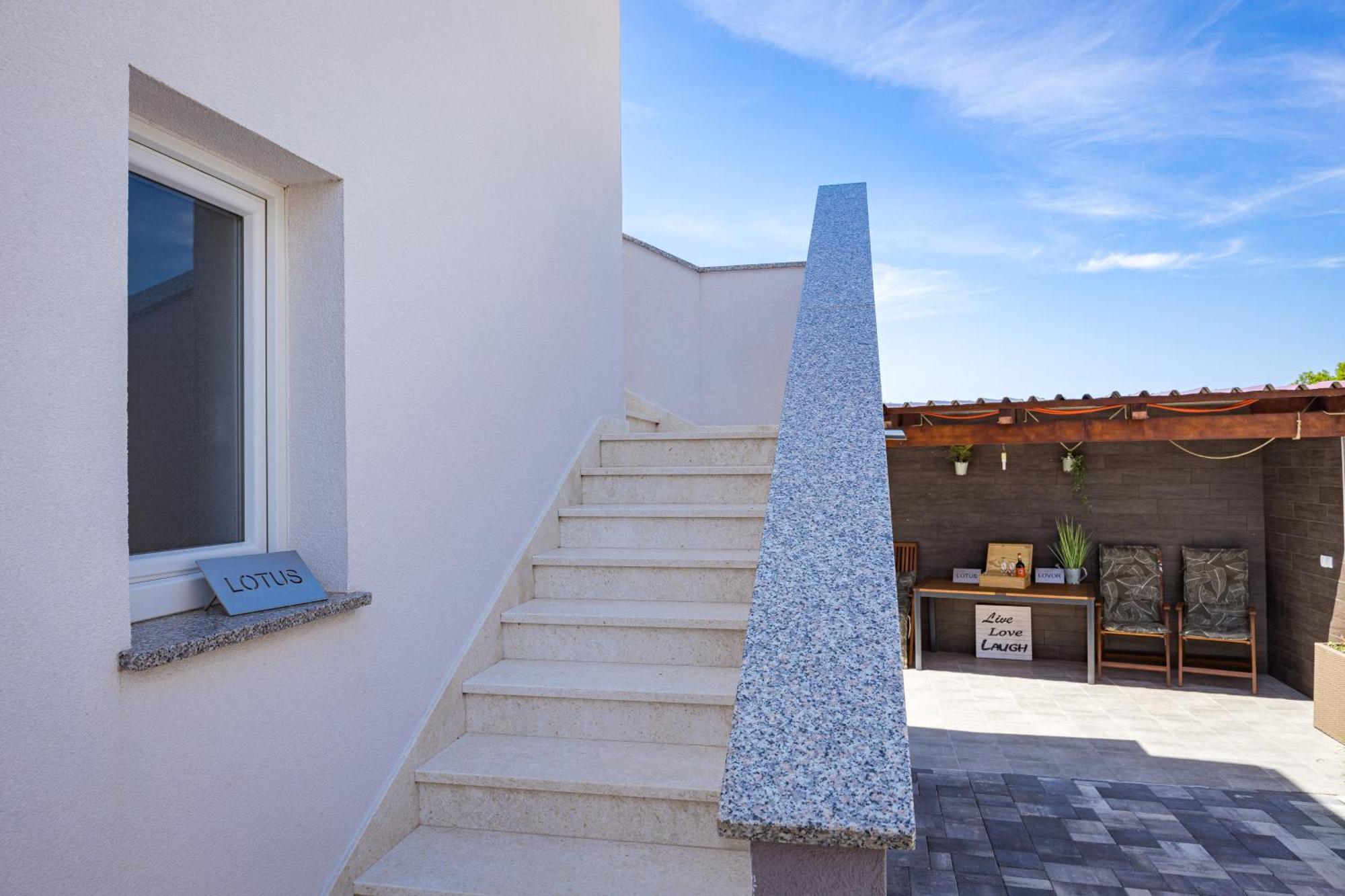 Luxury Apartments Lotus&Lovor Πούλα Δωμάτιο φωτογραφία